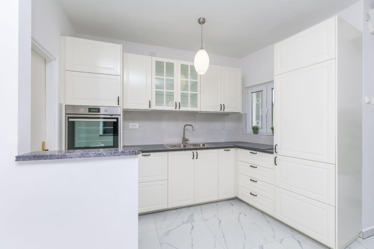 Apartments Jasna Omiš Εξωτερικό φωτογραφία